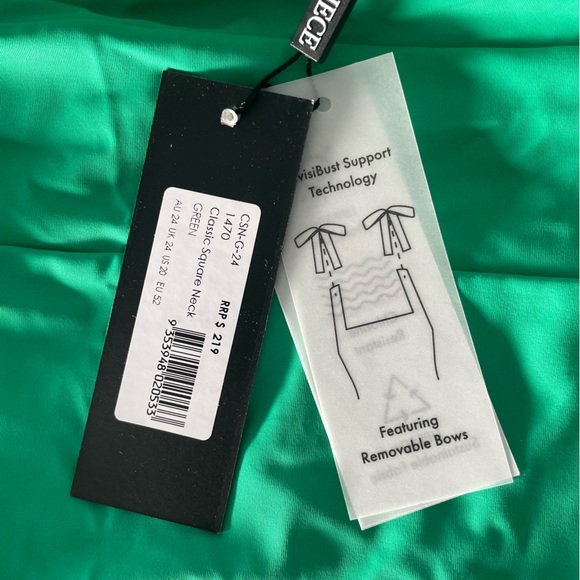 Women's UNE PIECE NWT Classic Square Neck One Piece Swim Suit-Green-Sz 20 - Picture 5 of 12